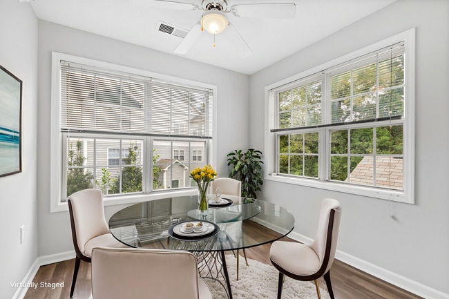 Building Photo - University Woods Retreat: 4 BR/4 Bath minutes to NCSU!