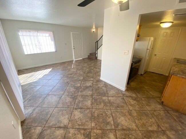 Building Photo - MOVE IN SPECIAL 3 Bedroom 1 Bathroom in Hallcraft Villas