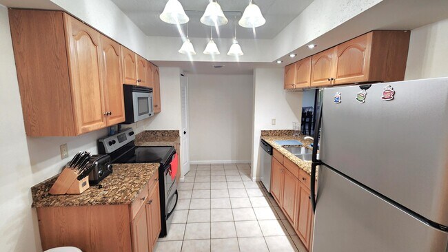 Building Photo - 2455 Lindell Blvd