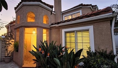 Building Photo - 14644 Bella Courte