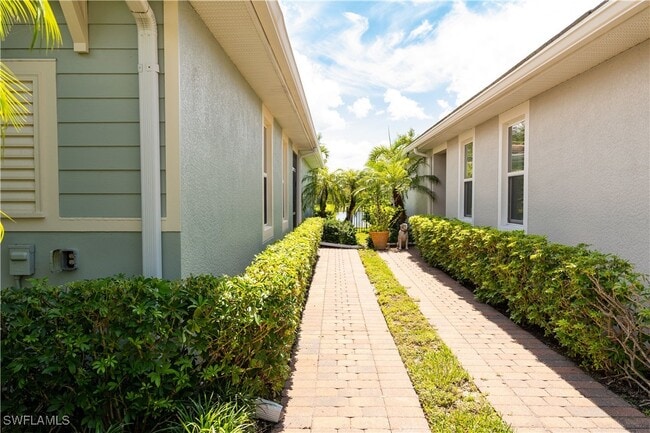 Building Photo - 14888 Edgewater Cir