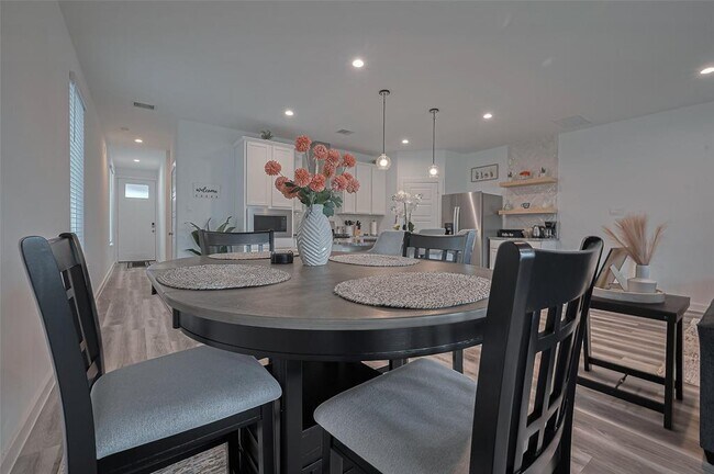 Building Photo - 10405 Hadley Pk Trl
