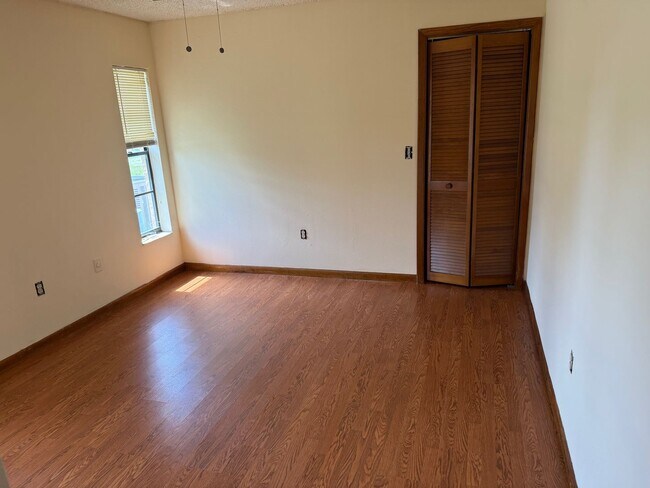 Building Photo - EXCELLENT 3/2/2 POOL HOME – 1,658 SQ FT!