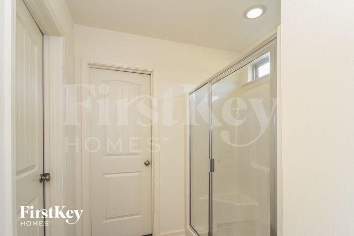 Building Photo - 5704 Beaver Pond Tl