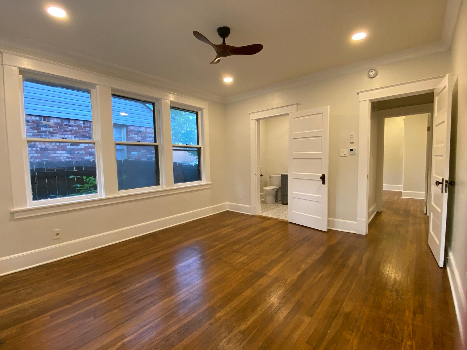 Master Bedroom - 327 N Willett St