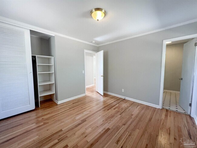 Building Photo - 3730 Forest Glen Dr