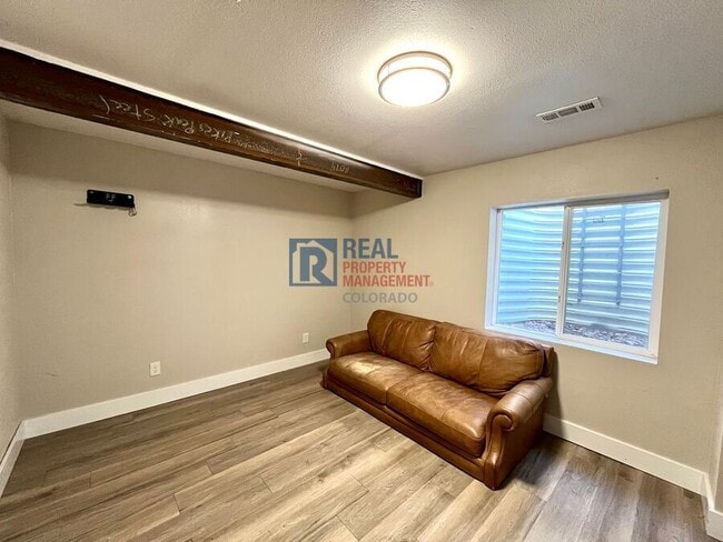 Building Photo - 7665 Buckeye Tree Ln