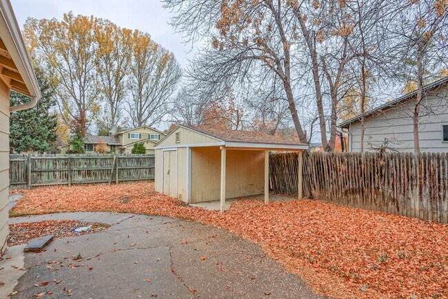 Building Photo - 836 Winchester Dr