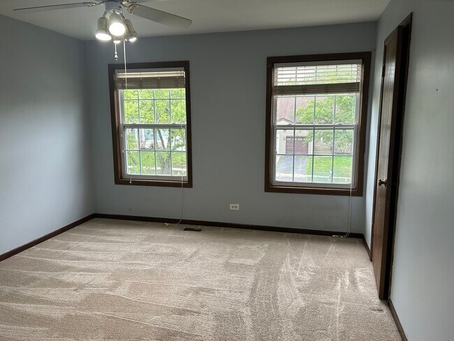 Building Photo - 1804 DeForest Ln