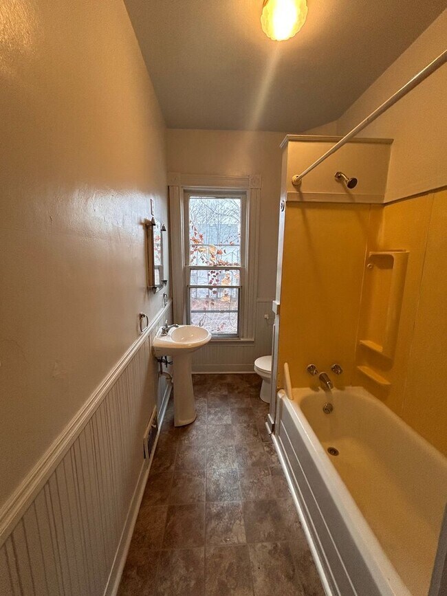 Building Photo - 2329 S Harrison St