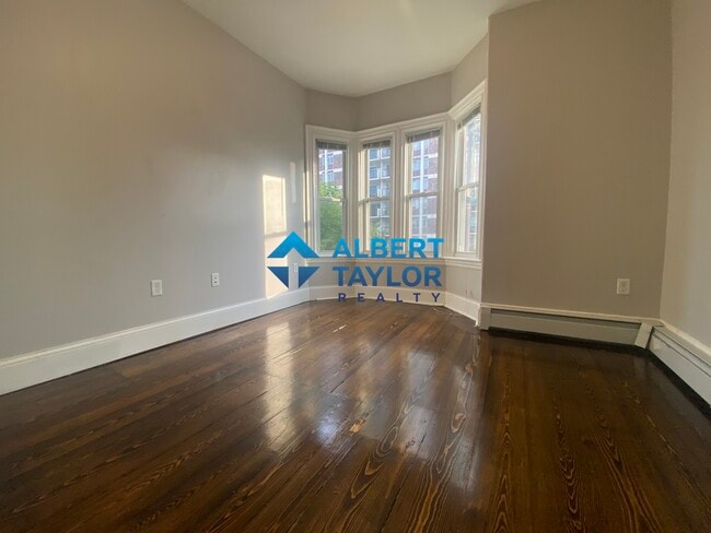 Building Photo - 1568 Tremont St