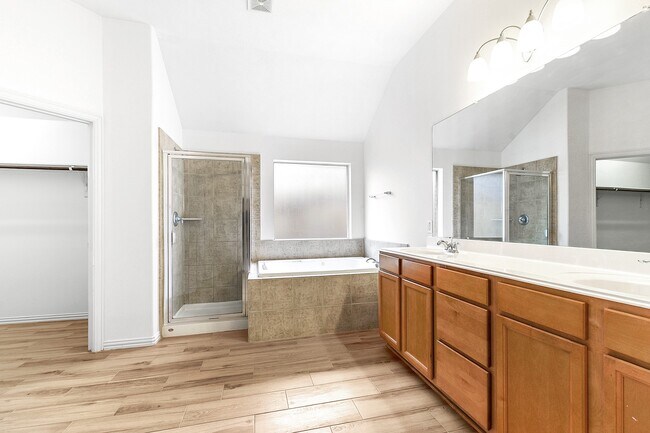 Building Photo - 28259 Daystrom Ln