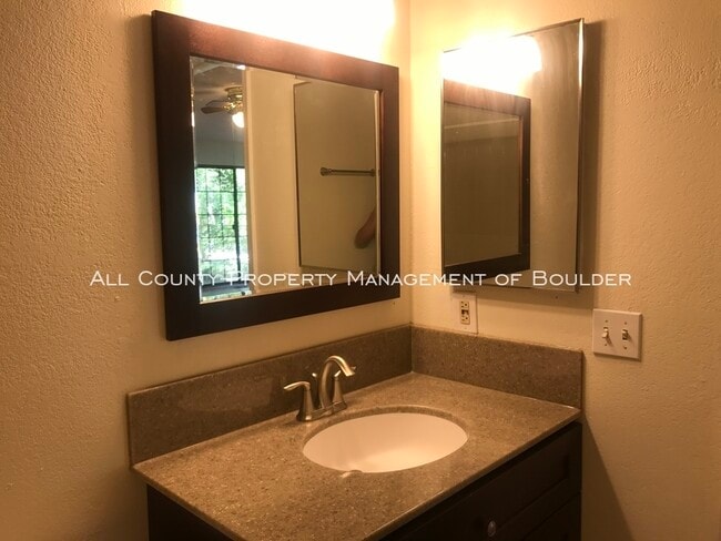 Building Photo - 4811 White Rock Cir