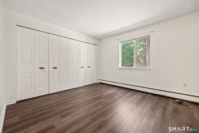 Building Photo - 38 Rambling Brook Ln