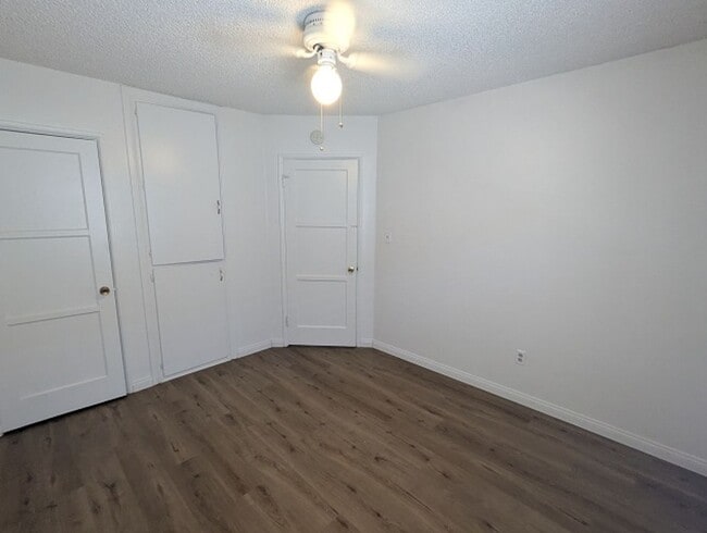 Building Photo - Single Story Duplex in San Diego; Trash Paid!
