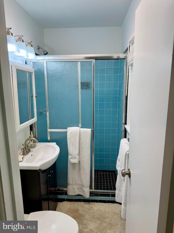 Building Photo - 604 Yeonas Dr SW