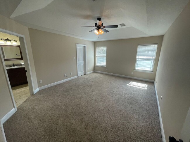 Building Photo - Navarre - Holley By the Sea - 4 Bedrooms, 2 Bathrooms - office space potential