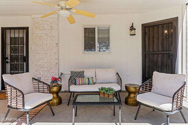 Building Photo - 12120 Desert Quail Ave