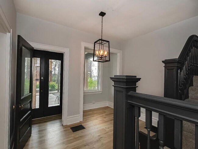 Building Photo - Stately Luxury Living in Schenley Heights ...