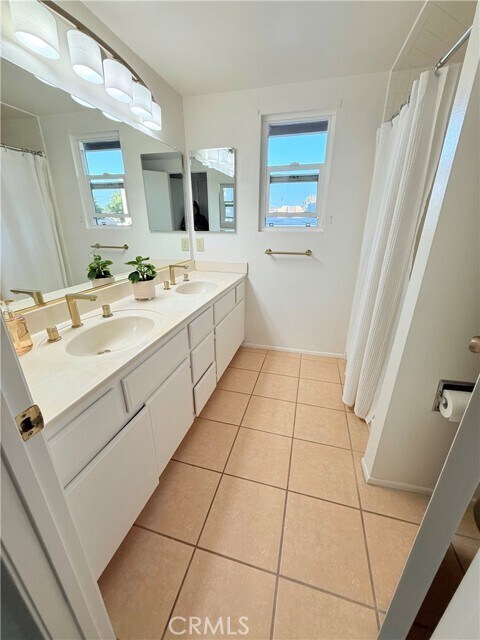 Building Photo - 1749 Compromise Line Rd