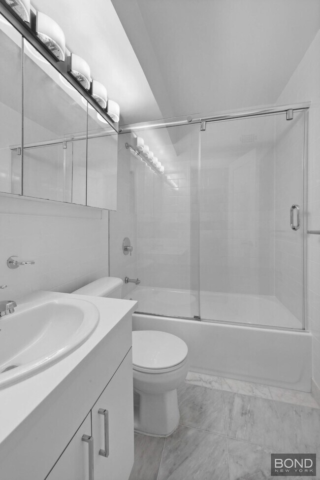 Building Photo - 405 E 56th St