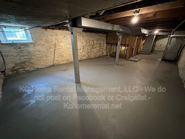 Building Photo - 6838 The Paseo