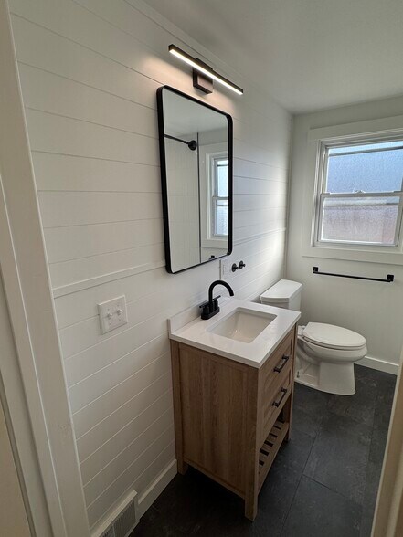 Bathroom - 249 Dunlop Ave