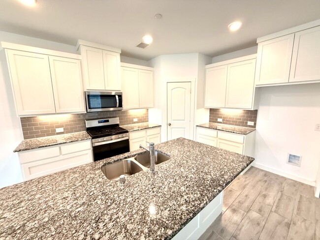 Building Photo - 4885 Ellie Ln