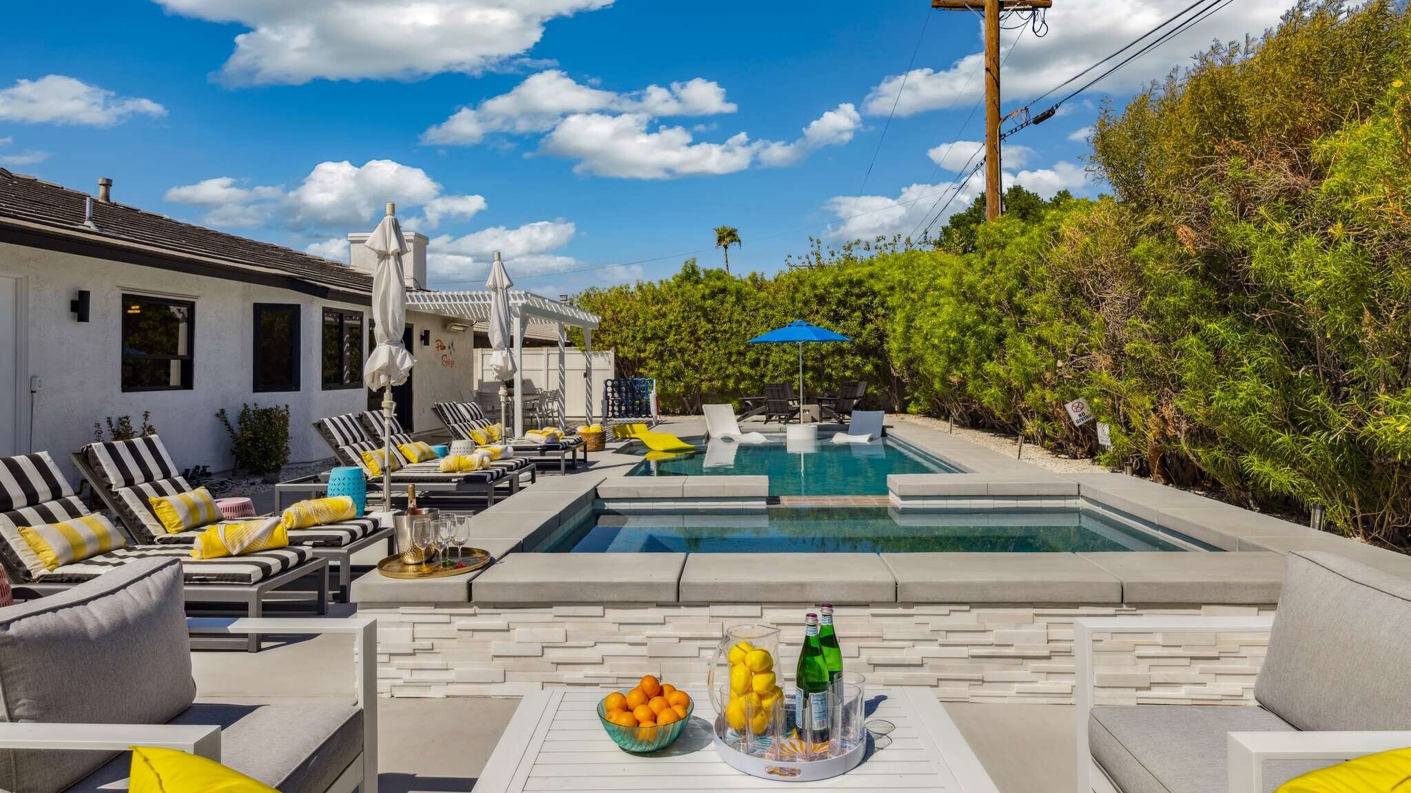 Building Photo - 2004 Nicola Rd E