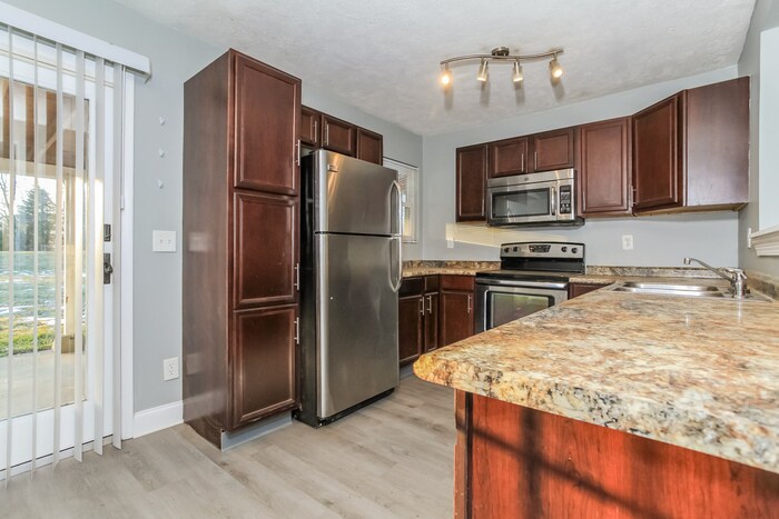 Building Photo - 3885 Mark Ct