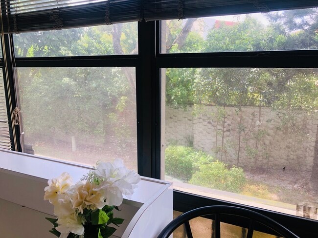 Building Photo - 3690 Inverrary Dr