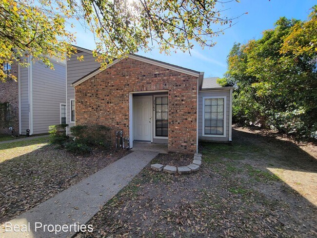 Building Photo - 2 br, 2 bath House - 2500 Crosstimbers Dr