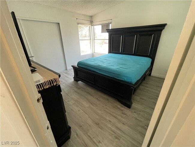 Building Photo - 5005 Celebrity Cir