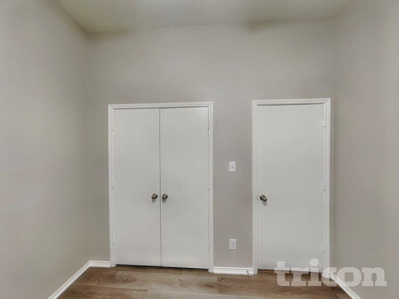 Building Photo - 5401 Creek Hill Ln