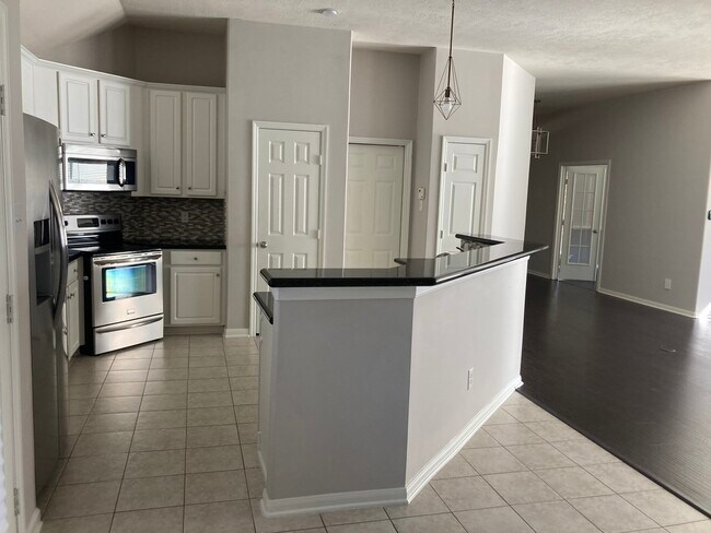 kitchen - 35 Auburn Path Dr