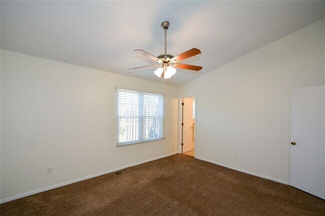 Building Photo - 115 Arborfield Way