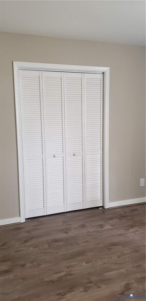 Building Photo - 7166 Full Rack Dr