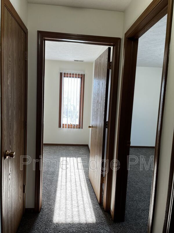 Building Photo - 1500 Knox St