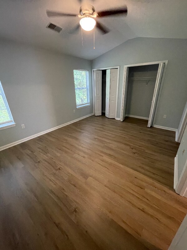 Building Photo - 1198 Island Club Dr