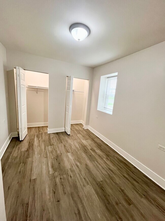 Building Photo - 3939 W Iowa St