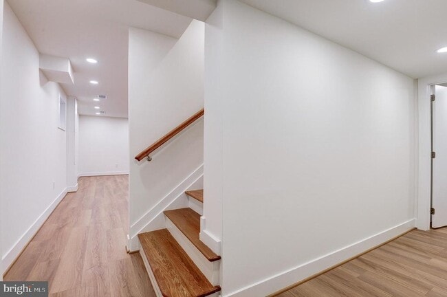 Building Photo - 9704 Hall Rd