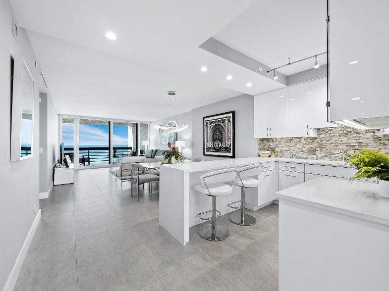 Building Photo - 1055 Gulf of Mexico Dr
