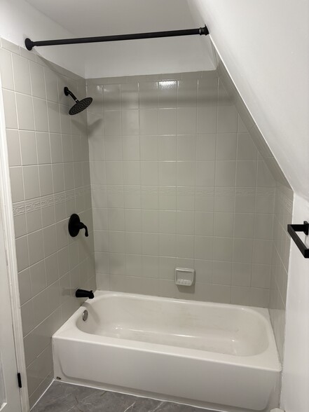 Building Photo - 27 N 18th St
