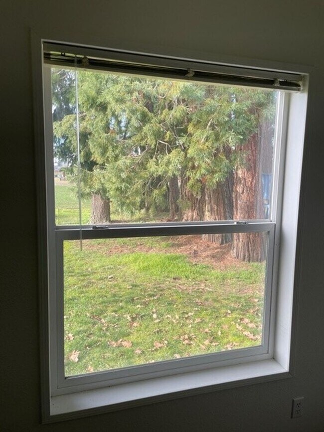 Building Photo - *Summer Special* $400 Off First Month's Rent. Country Living in Junction City