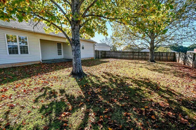 Building Photo - 107 Dorothy Ct