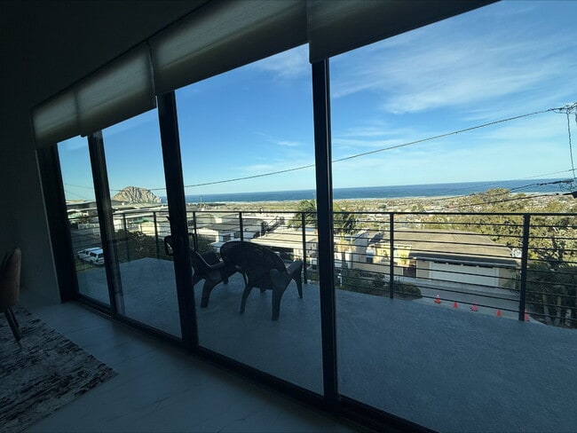 Building Photo - AVAILABLE NOW - Executive Luxury Ocean-View Home in Prime Morro Bay Location - 3 Bed / 3 Bath