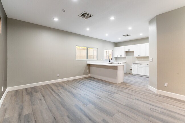 Building Photo - 10505 Cold Mountain Ave