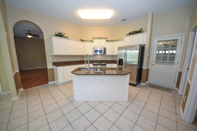 Building Photo - Gorgeous 3 bed, 2 bath with BONUS in Cordova.