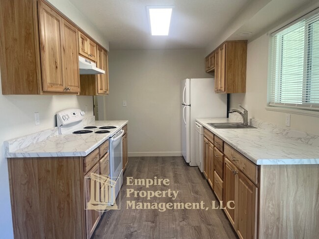 Building Photo - 2312 Willona Dr