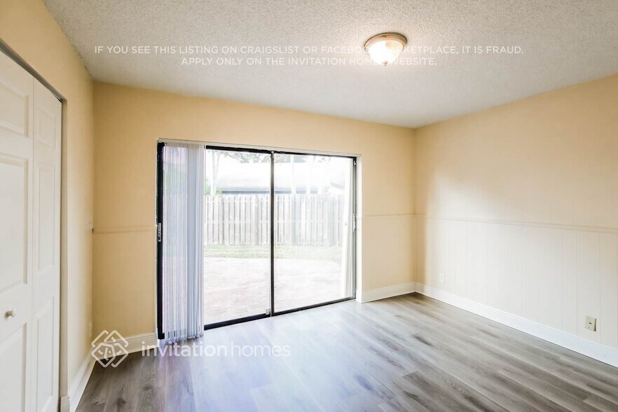 Building Photo - 9841 NW 31st Pl